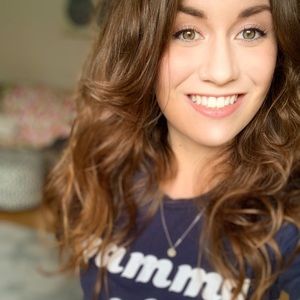 Meet your Posher, Lexie